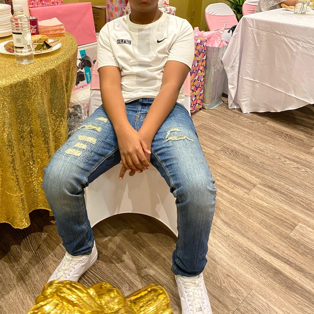 Meet your Posher, Azaria